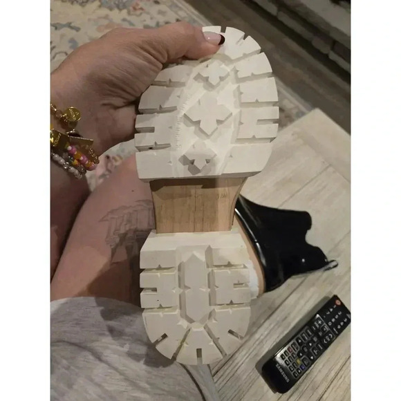 Gianni Bini Women's Black Chunky Lug Sole Ankle Booties Size 9 Grunge Goth NWT - Picture 8 of 9